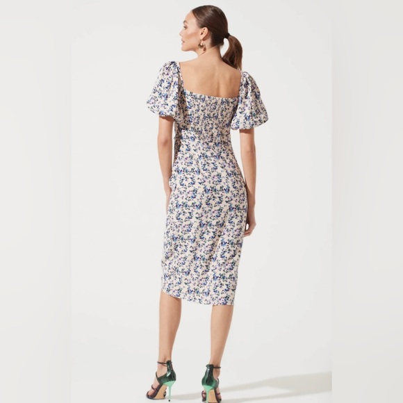 ASTR the Label Ditsy Floral Square Neck Bubble Sleeve Midi Dress - Picture 2 of 12